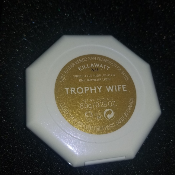 Fenty Beauty Other - Fenty Beauty Highlighter